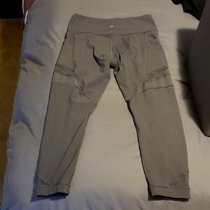 Lululemon Grey cropped leggings